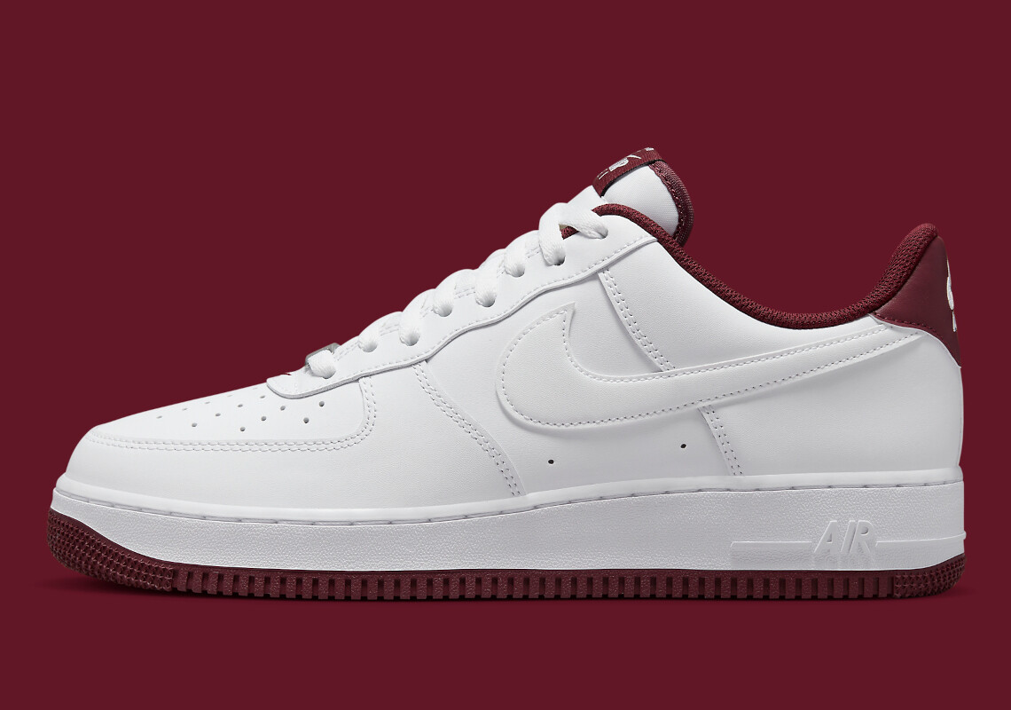 

Мужские кроссовки в стиле ретро Nike Air Force 1 07 Low White Dark Beetroot Red DH7561-106 размер 11,5, Белый, Nike Air Force 1