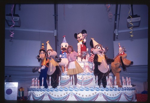1980s MICKEY MOUSE, CHIP N DALE & PLUTO Disney World
