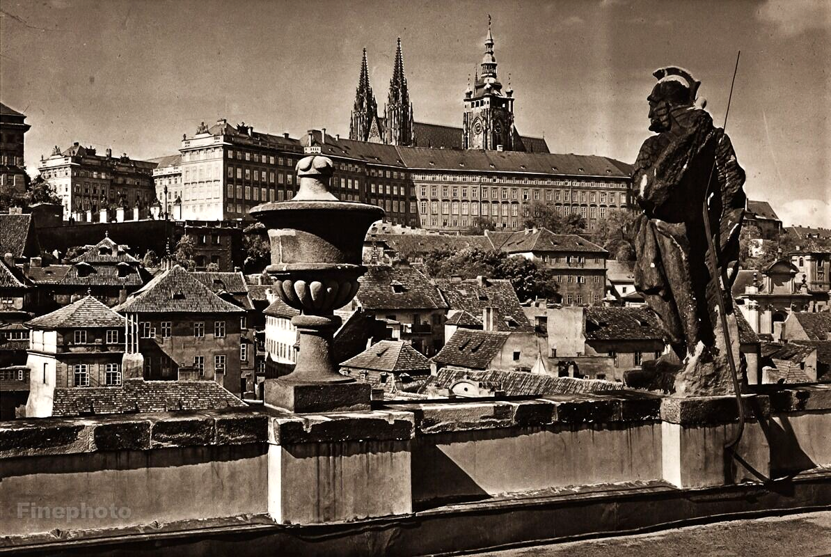 プレチニック 作品集 ARCHITECT OF PRAGUE CASTLE JOSIP PLECNIK - Architekt prazskeho hradu / JOSIP PLECNIK