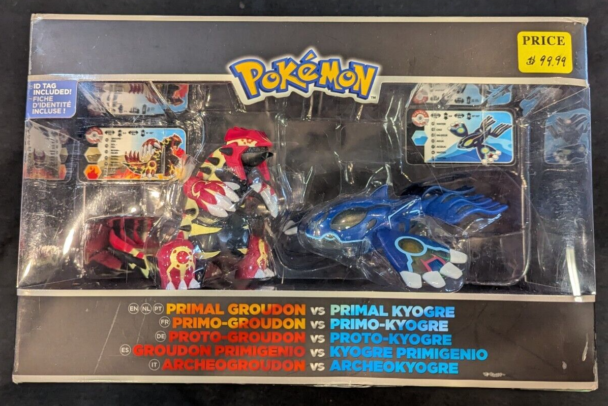 Tomy Pokémon Trainer's Choice Figurines Primal Groudon vs Primal
