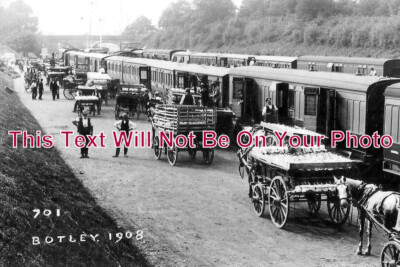 HA 3622 - Strawberry Loading, Botley Railway Station, Hampshire 1908