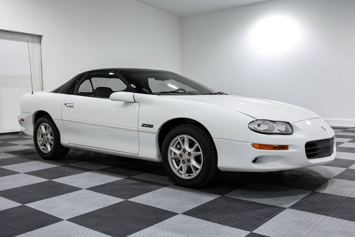 2002 Chevrolet Camaro Z/28 7905 Miles White Coupe 5.7L LS1 V8 4L60E Automatic Ov