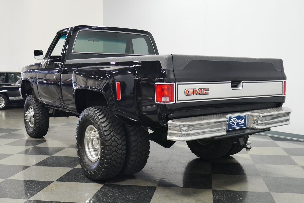 Square Body Dually 4x4 Lifted Chevy Pickup Used Gmc K35 for sale in