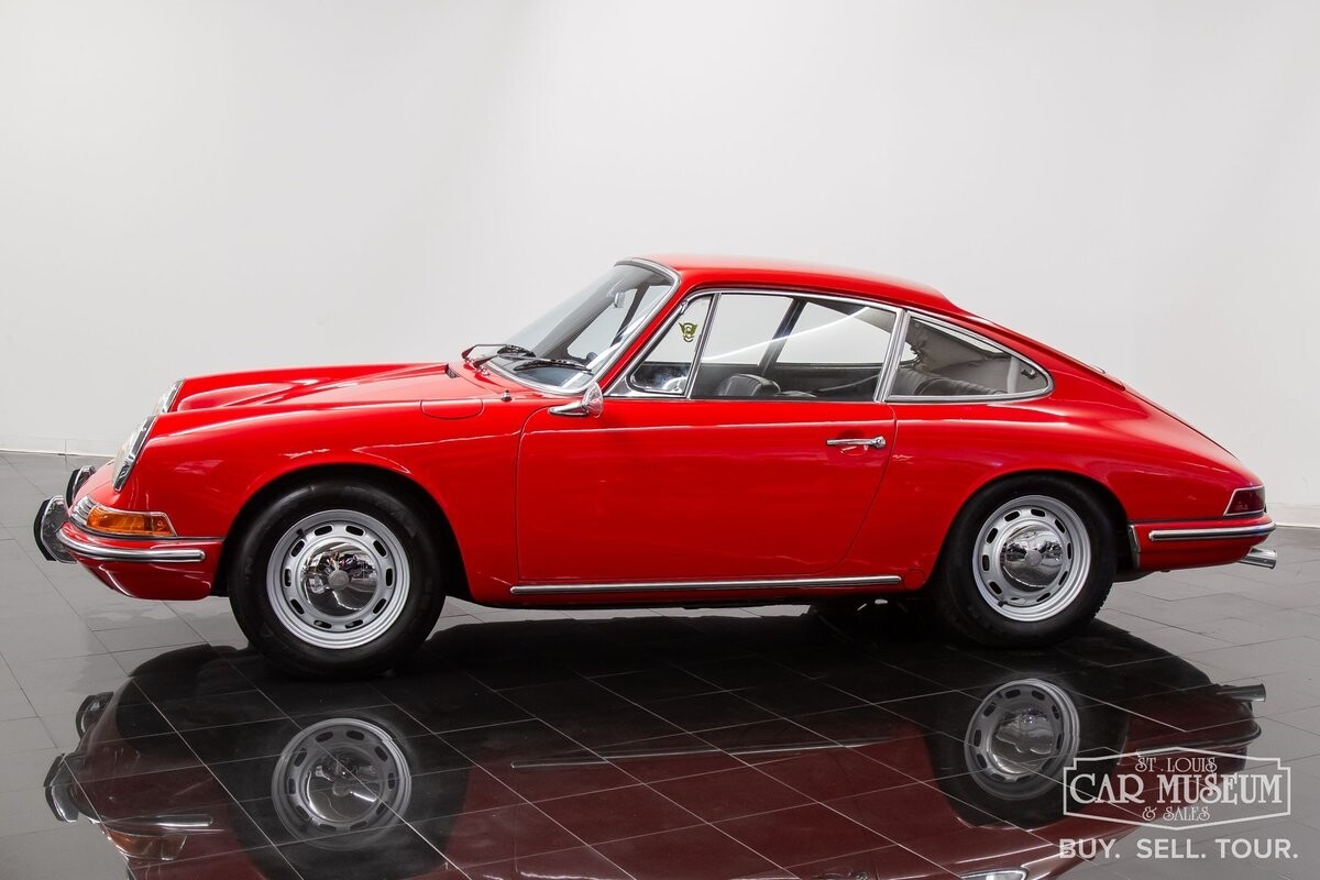 Owner 1967 Porsche 911 Coupe  5 Speed Manual 2.0L Flat 6