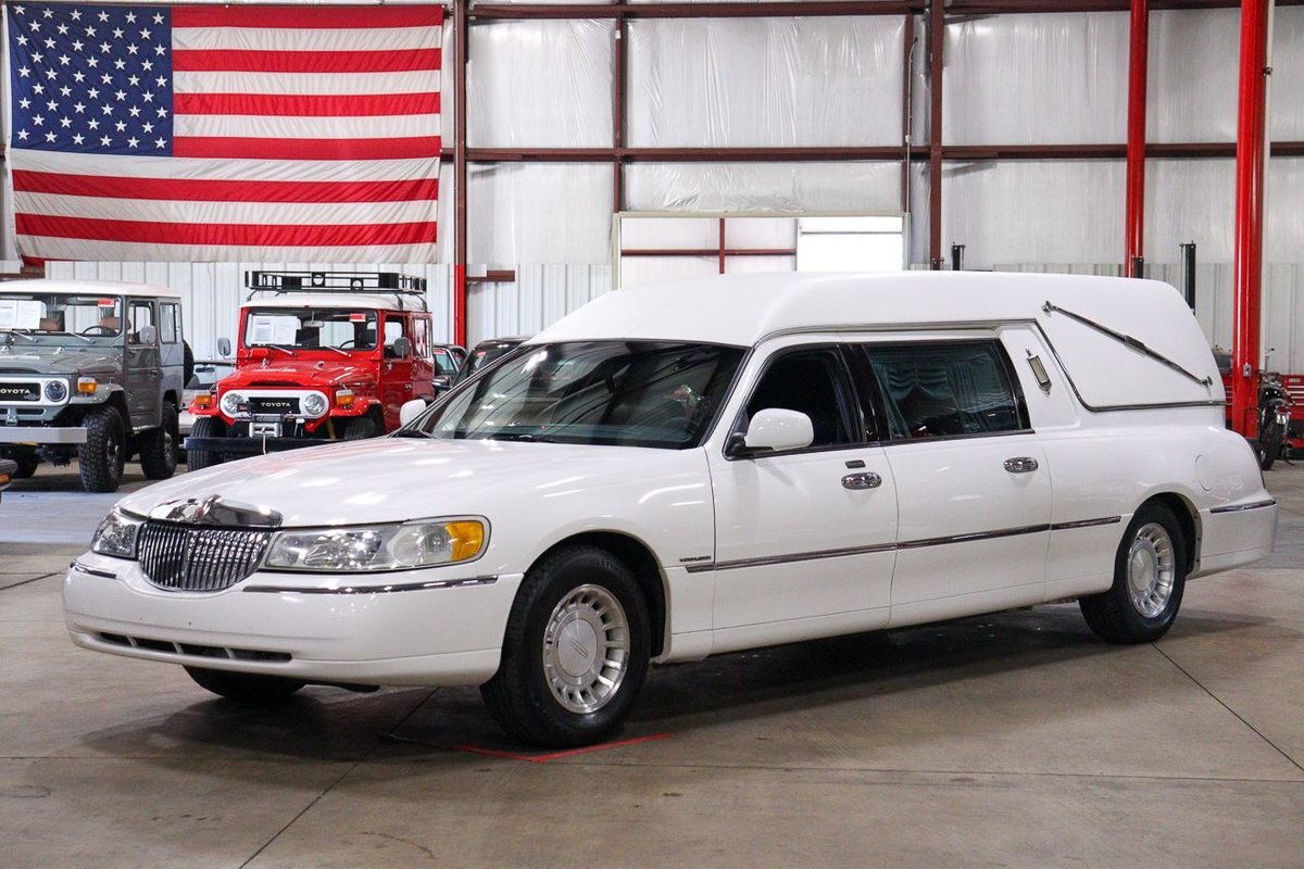 2001 Lincoln Town Car Hearse 37818 Miles White Other 4.6 Liter V8 Automatic