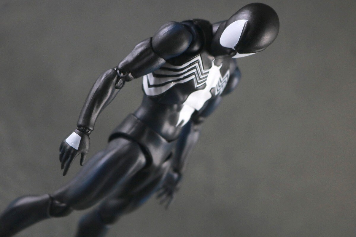 In Stock！MAFEX No.147 Spider-Man Black Costume COMIC Ver