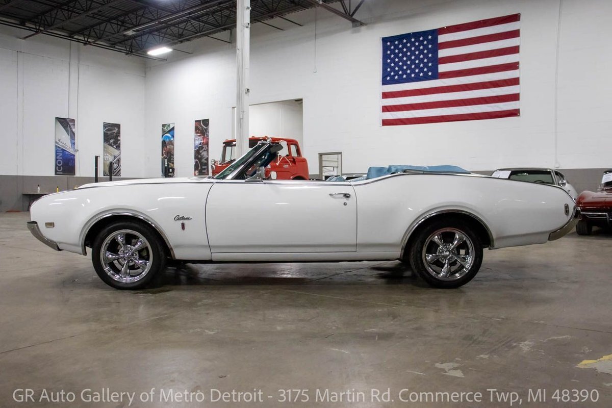 Owner 1969 Oldsmobile Cutlass S 78975 Miles White  350cid V8 Automatic