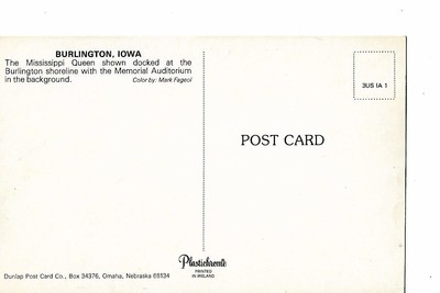 THE MISSISSIPPI QUEEN DOCKED AT THE BURLINGTON SHORELINE, IOWA, 1960'S POST CARD