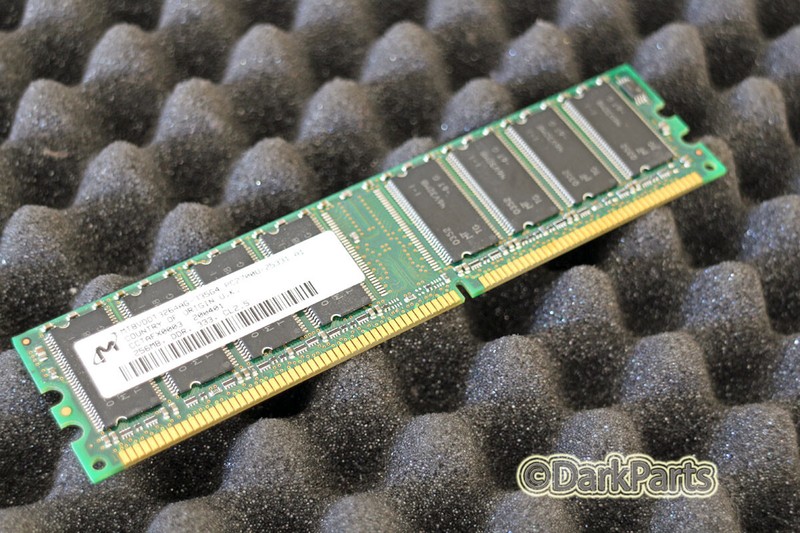 Micron Mt8vddt3264ag-335g4 256mb Memory Ram Pc2700u-25331-A1
