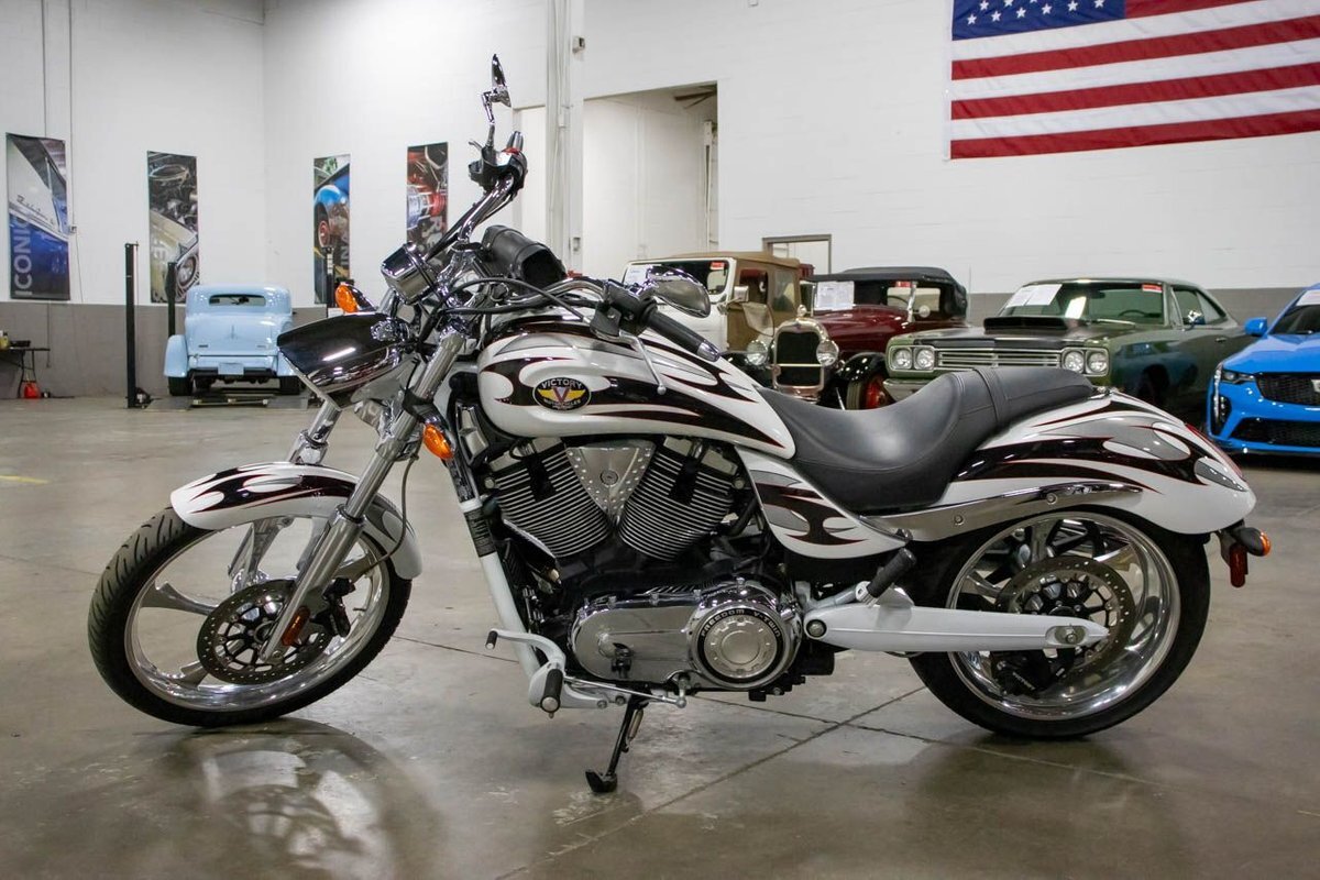 Owner 2012 Victory Vegas Jackpot 1300 Miles White  1734cc Manual