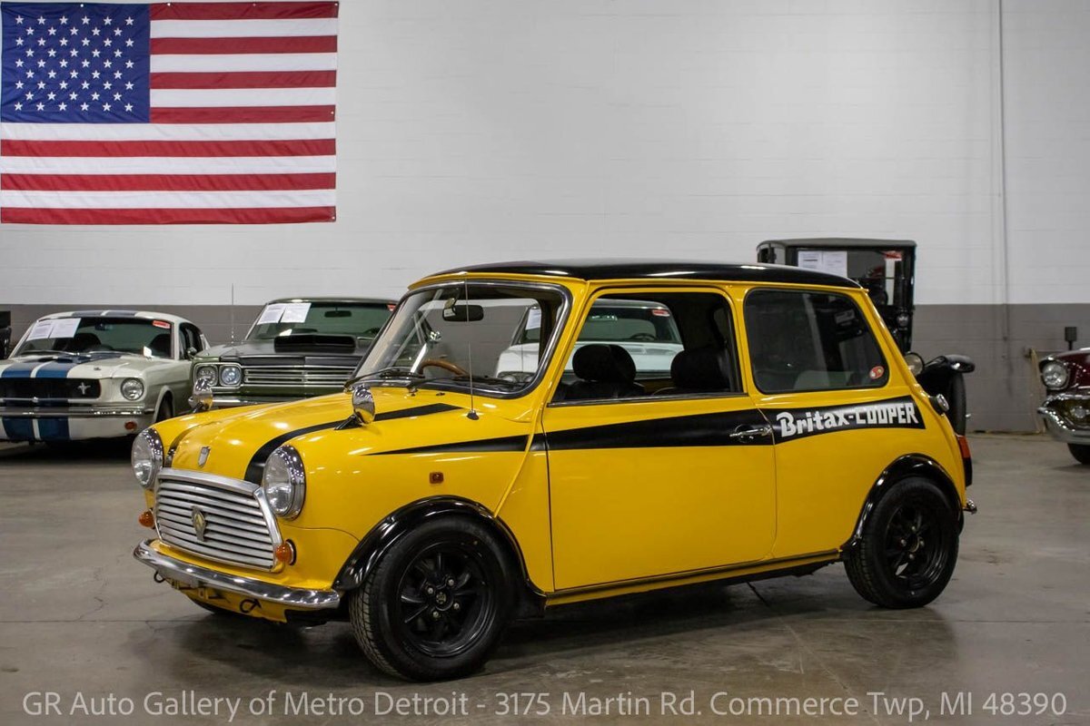 1996 Rover Mini  23841 Miles Yellow  1.3L Inline-4 Manual