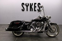 2011 Harley-Davidson FLHRC Touring Road King Classic in Vivid Black, Air Ride