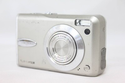 Fujifilm Finepix F30 3X Compact Digital Camera V8176 | eBay