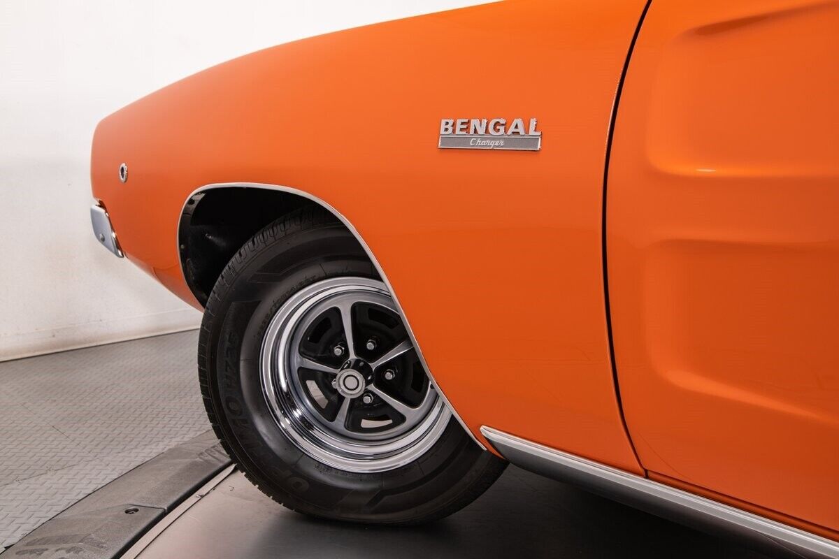 1968 Dodge Charger  Orange