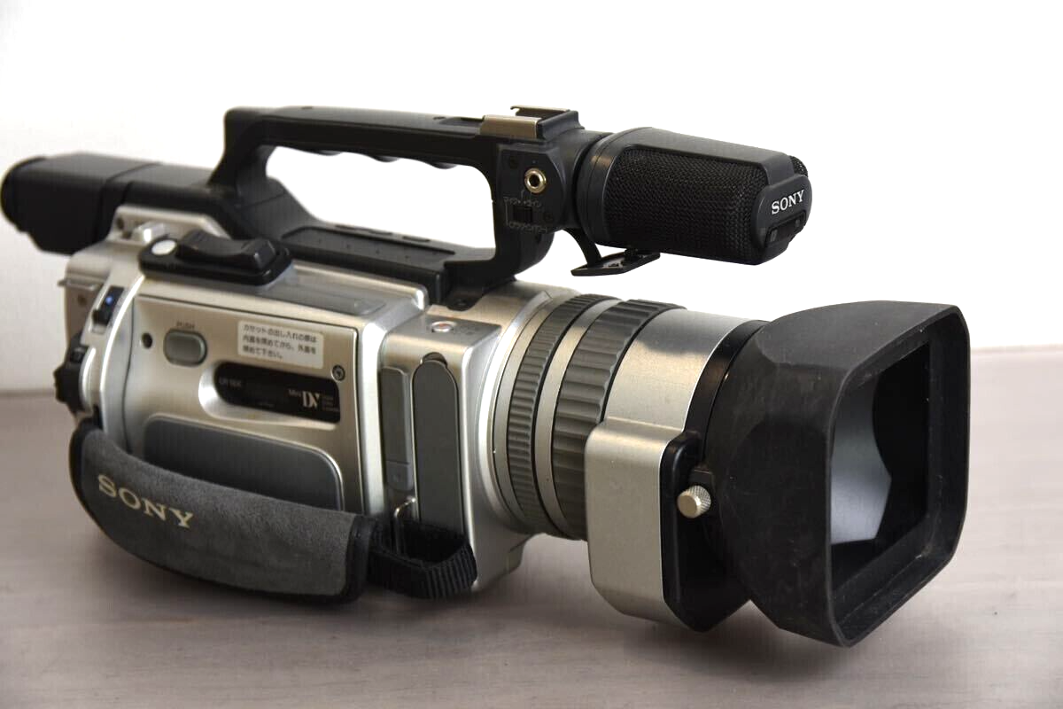 SONY　Handycam　DCR-VX2000 Sony DCR-VX2000 Handycam Camcorder 3 CCD Mini DV Digital