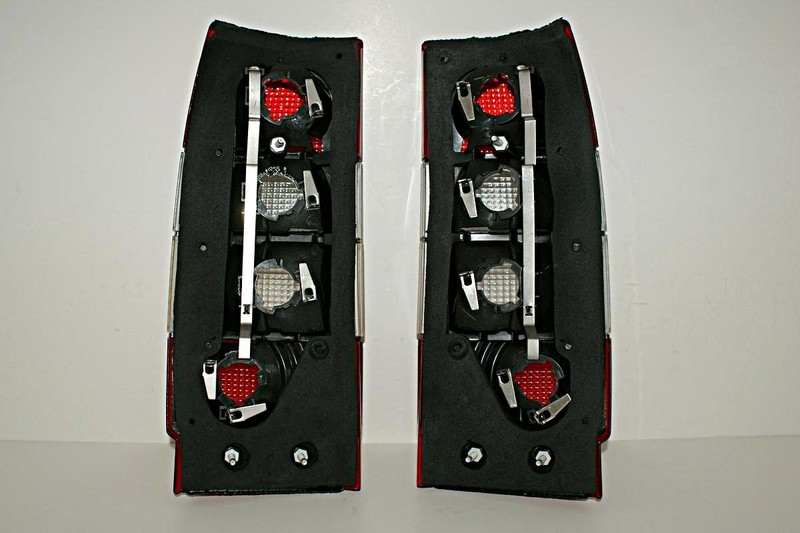 1984-1989 Volvo 740 760 Wagon Left + Right Rear Lamps Tail Lights Pair