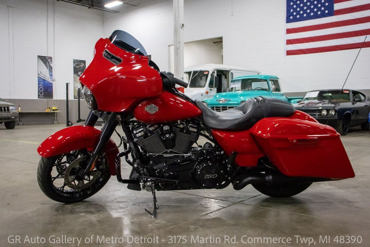 Owner 2022 Harley Davidson Street Glide Special 5011 Miles Redline Red  114ci Manual