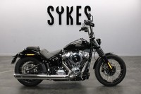 2025 Harley-Davidson FXBB Softail Street Bob 117 in Vivid Black