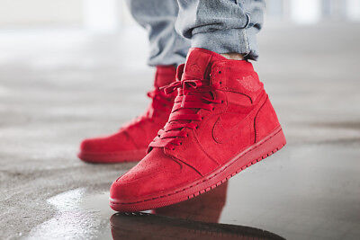 NIKE AIR JORDAN 1 RETRO HIGH Hi Triple Red SUEDE Yeezy NIKE AIR JORDAN 1 RETRO HIGH Hi Triple Red SUEDE Yeezy