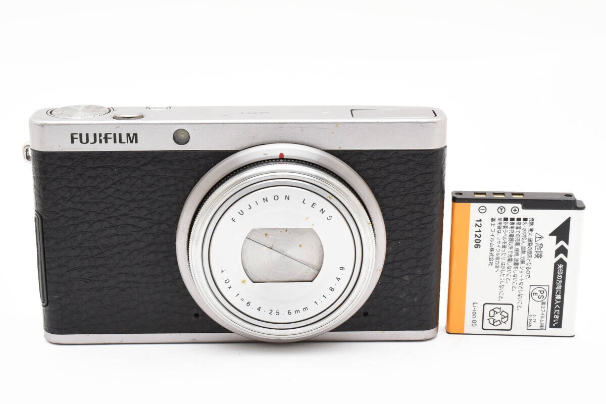 Fujifilm XF1 Digital Camera Black Includes Battery Excellent