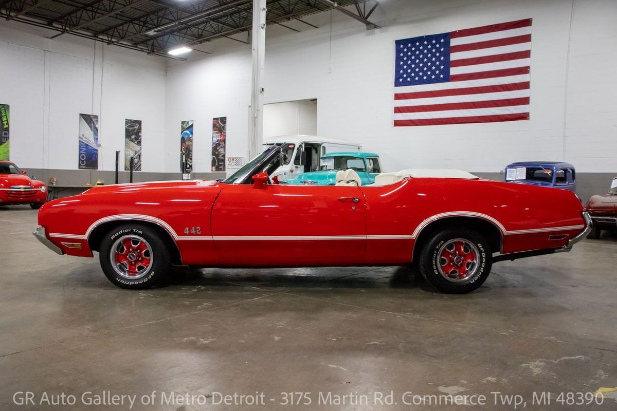 Owner 1972 Oldsmobile Cutlass  86043 Miles Matador Red  350ci V8 Automatic