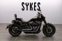 2021 Harley-Davidson FXFBS Softail Fat Bob in Vivid Black 