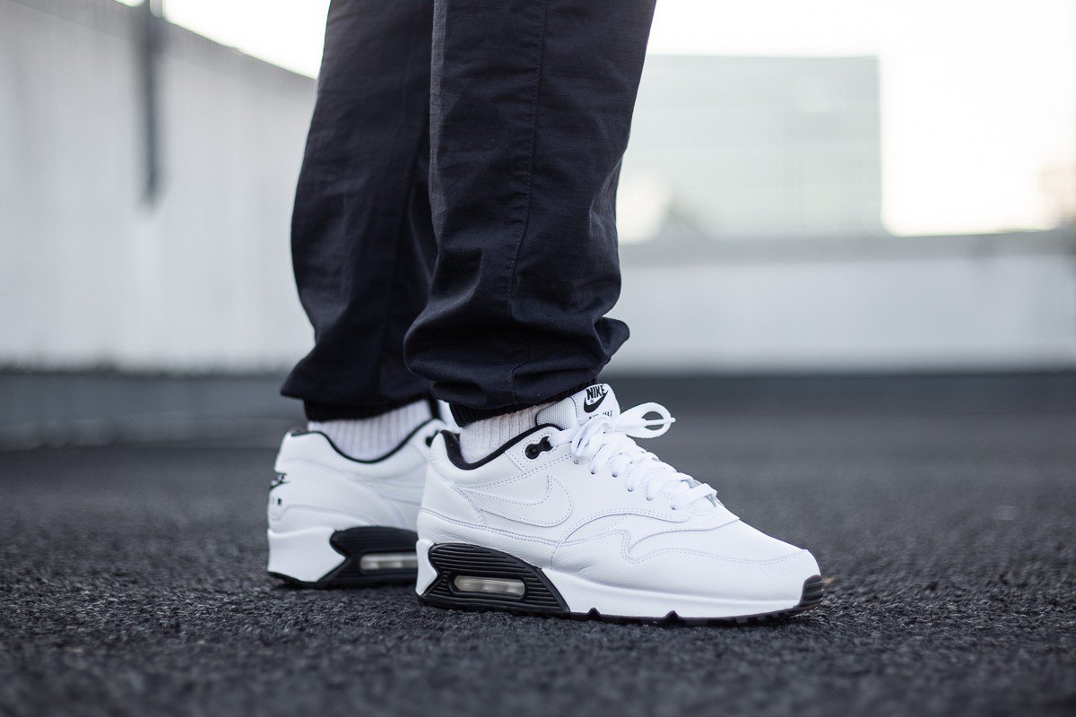 New NIKE AIR Max 901, White Black LEATHER Trainers (AJ7695 106), All Sizes NIKE AIR MAX BW ULTRA KJCRD PRM, 819880 001 (10 EUR 44 UK 9