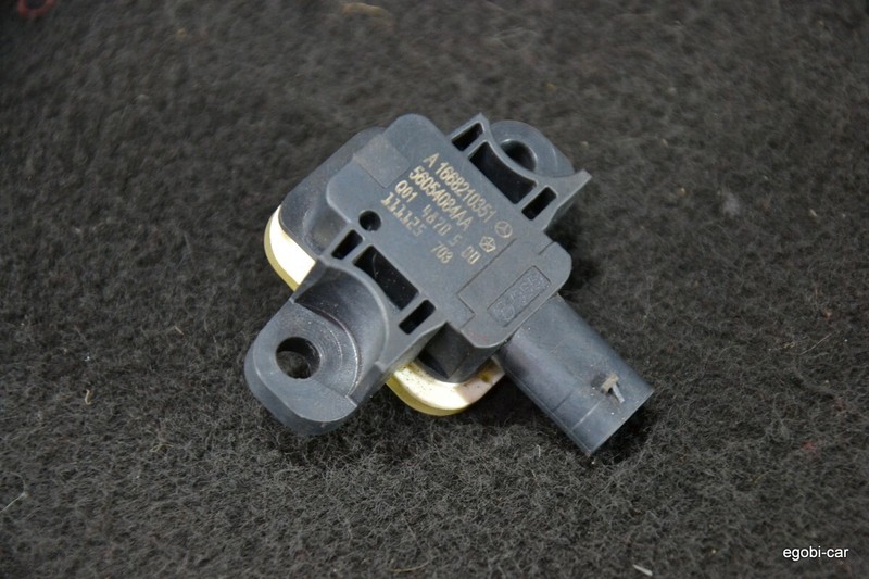 Mercedes W176 W242 W246 W166 Crashsensor Aufprallsensor A1668210351