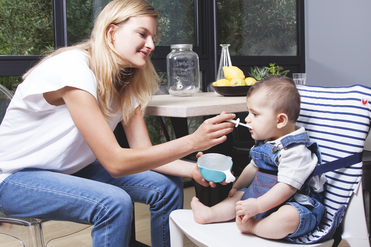 Baby-to-Love Pocket Chair Portable High-Chair for Travel Toddler Denim Edition