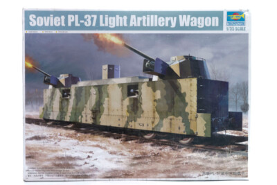 Trumpeter Soviet PL-37 Light Artillery Wagon Rail Car 00222 1/35 Model Kit