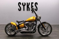 2023 Custom Harley-Davidson FXBBS Softail Street Bob 114 Gold