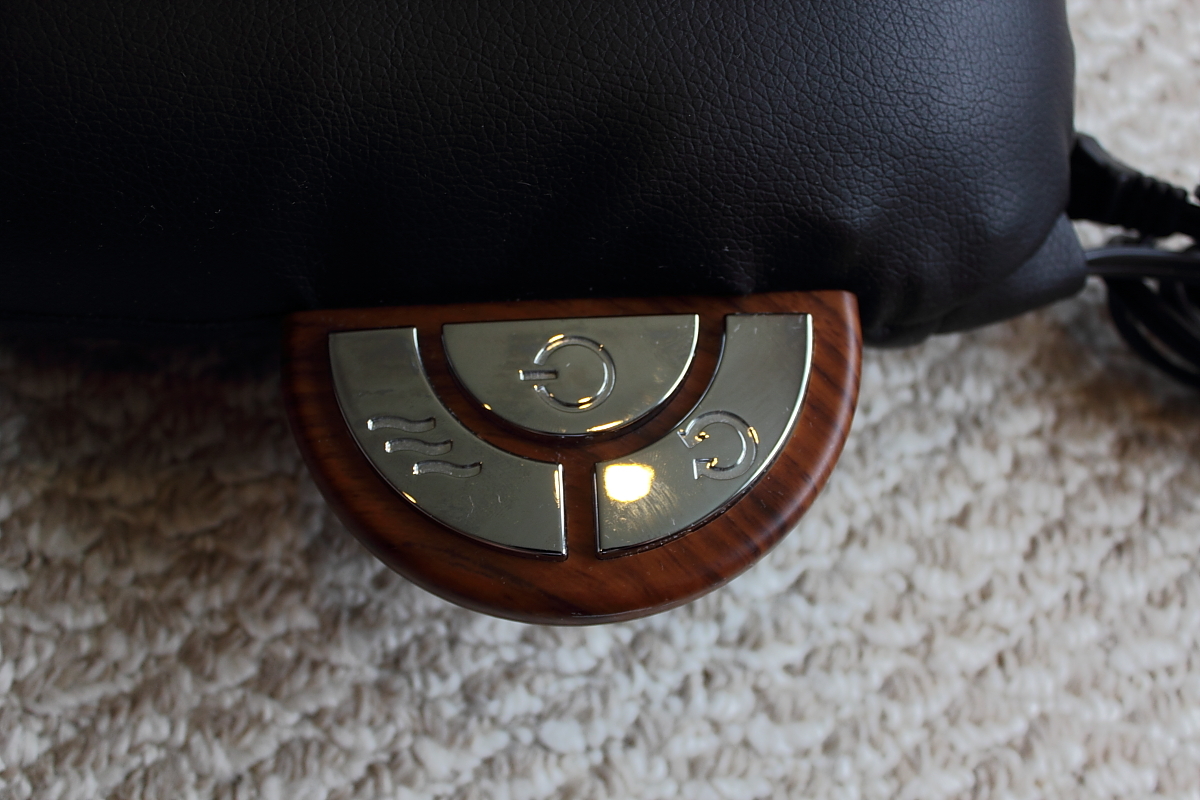 Brookstone  I-NEED Heated Full Bback  Massager 21