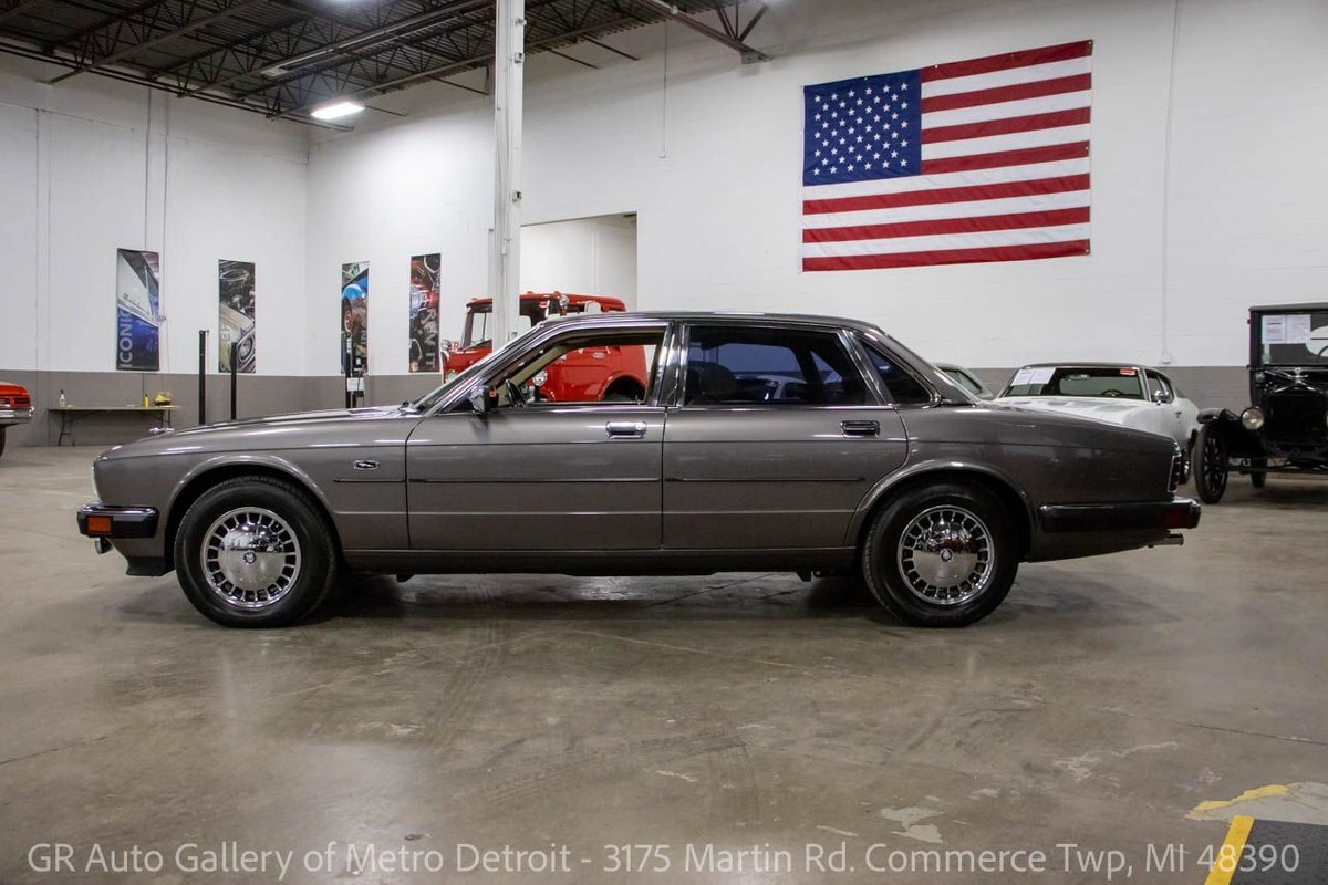 Owner 1991 Jaguar XJ6 Sovereign 42716 Miles Tan  4.0L 6cyl Automatic