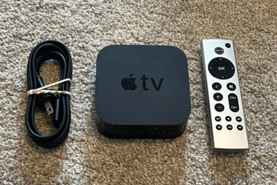 Apple TV (4th Generation) HD Media Streamer -- A1625 -- Fully Functional!