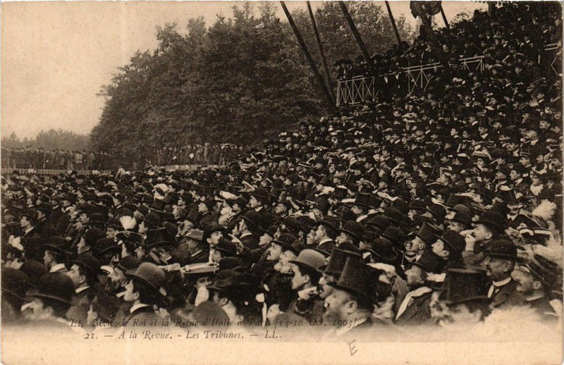Cpa Paris 16e A La Revue. Les Tribunes (509196)