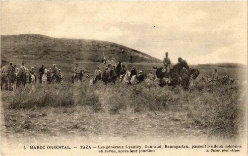 CPA AK MAROC Geiser 4 Maroc Oriental TAZA Le generaux Lyautey Gourard (757864)