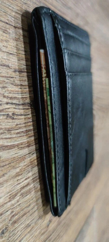  !!** Slim Sleek Leather Wallet, Credit Card ID Holder, Small Discreet !!**