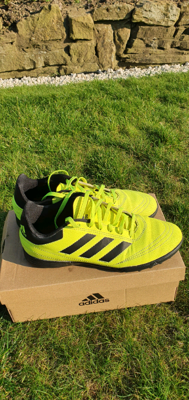 astroturf trainers size 10