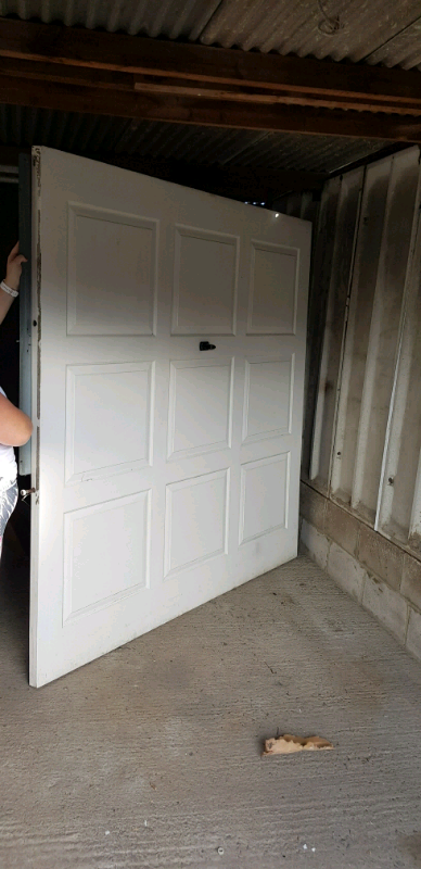 Free Garage Door In Crossgates West Yorkshire Gumtree
