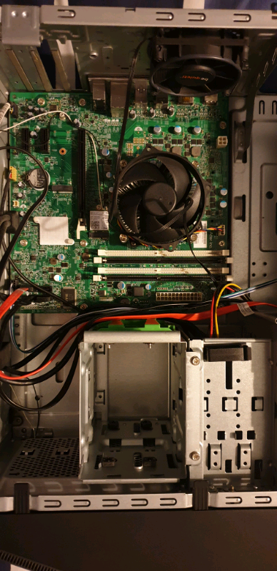 Selling a acer predator G3-710 case with mobo and cpu | in Forest Town