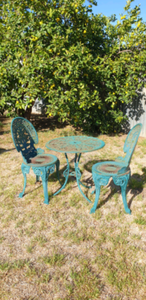 3 PIECE CAST IRON (HEAVY DESIGN) OUTDOOR GARDEN SETTING | Outdoor Dining Furniture | Gumtree 
