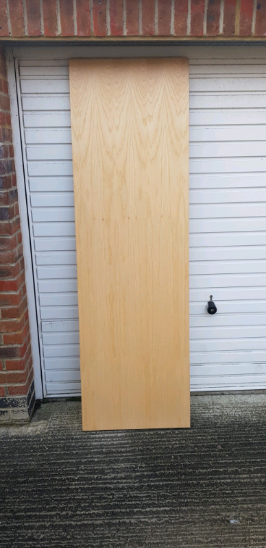 Howdens Plain Flush Veneered Internal Door In Ferring West