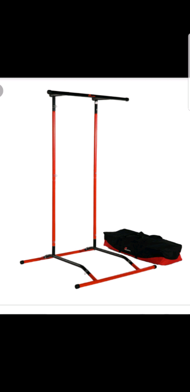 pull up bar apparatus