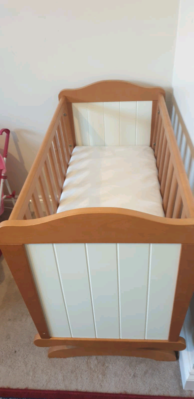 Saplings Swinging Crib In Luton Bedfordshire Gumtree