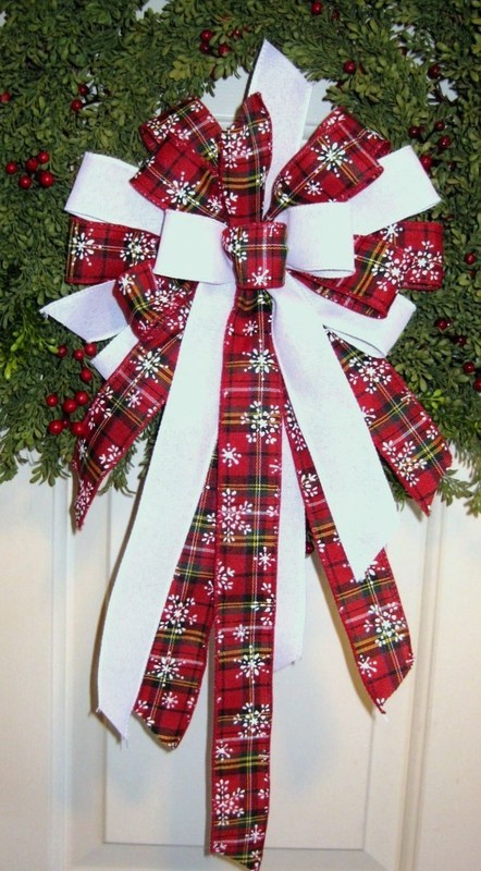 CHRISTMAS SNOWFLAKE PLAID WIRED BOW WREATH SWAG GARLAND MAIL BOX FENCE POST # 40