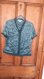 image for Monsoon top size 12