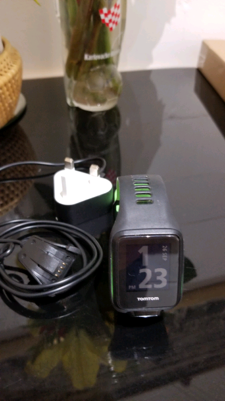 tomtom runner 3 vs tomtom spark 3
