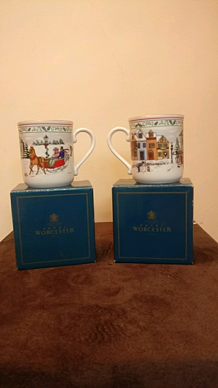 Royal Worceater Villagw Christmas Coffee Mug New