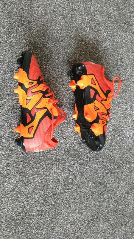 childrens football boots size 11