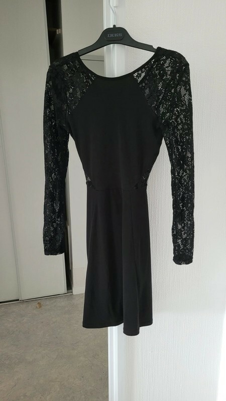 Robe De Soirée H&M Noire Taille XS - Dos Ouvert Avec Dentelle - Effet Pailleté - Neuve Sans étiquette
